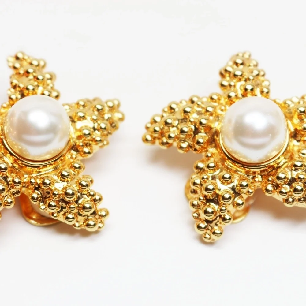 KENNETH JAY LANE PEARL STARFISH EARRINGS - Picture 4 of 8